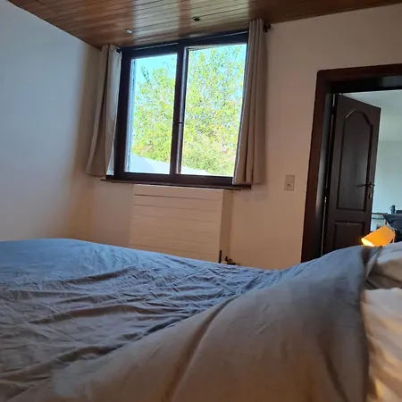 De Volkswasserij, Woning Met Tuin * Левен