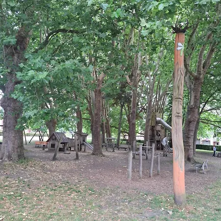 De Volkswasserij, Woning Met Tuin