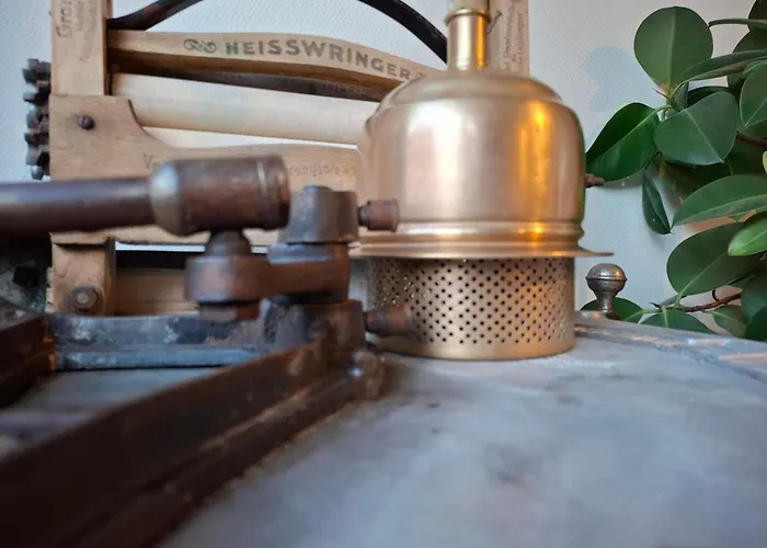 De Volkswasserij, Woning Met Tuin